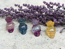 Load image into Gallery viewer, Fluorite Mini Carving - Skull with Raven
