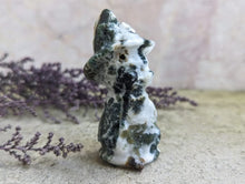 Load image into Gallery viewer, Moss Agate Kitty with Witch Hat Carving
