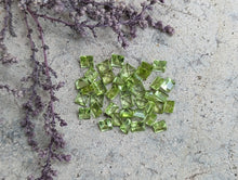 Load image into Gallery viewer, Peridot Square Facets - 5mm
