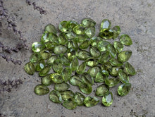 Load image into Gallery viewer, Peridot Teardrop Facets - 5x7mm
