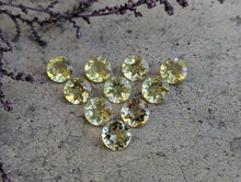 Load image into Gallery viewer, Lemon Quartz Round Facets - 8mm
