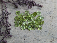 Load image into Gallery viewer, Peridot Square Facets - 5mm
