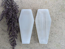 Load image into Gallery viewer, Selenite Satine Spar Coffin Dish
