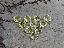 Load image into Gallery viewer, Lemon Quartz Round Facets - 8mm
