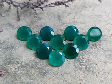 Load image into Gallery viewer, Green Onyx Round Facets - 8mm
