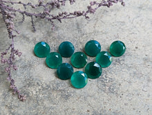 Load image into Gallery viewer, Green Onyx Round Facets - 8mm
