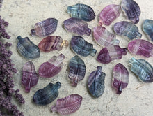 Load image into Gallery viewer, Fluorite Mini Carving - Feather
