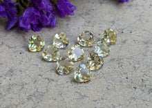 Load image into Gallery viewer, Lemon Quartz Heart Facets - 6mm
