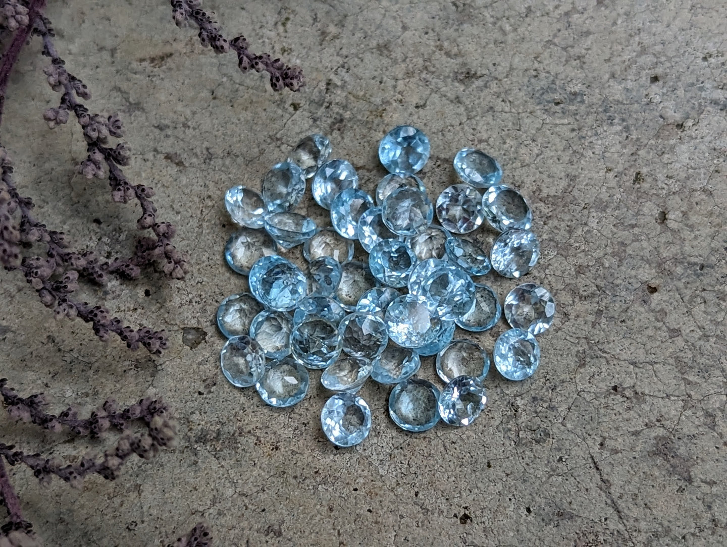 Sky Blue Topaz Round Facets - 5mm