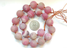 Load image into Gallery viewer, Druzy Agate 18mm Round Beads - Matte Pink
