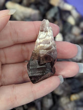 Load image into Gallery viewer, Chevron Amethyst Points / Roots
