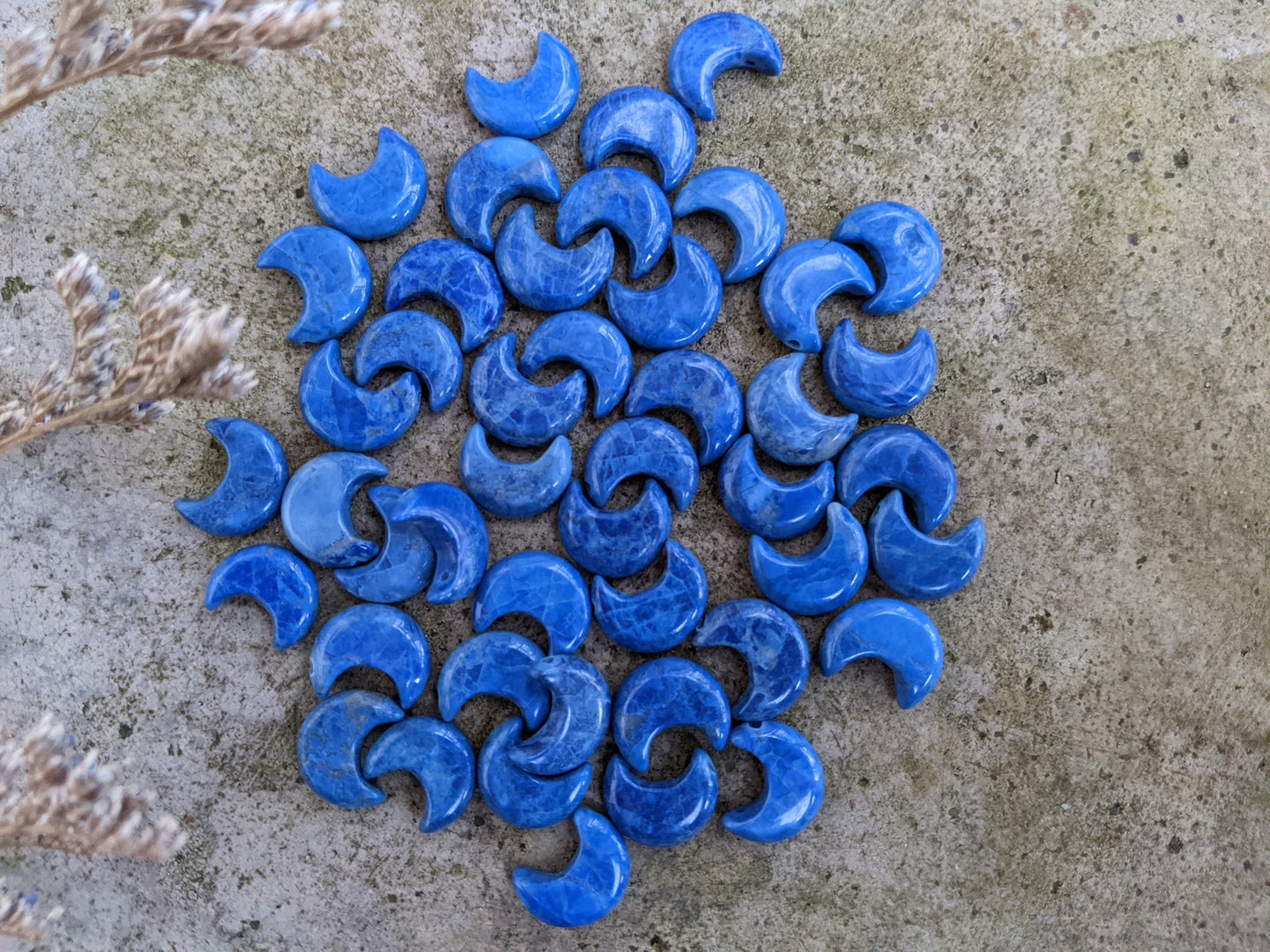 Howlite Crescent Moon Bead (Dyed)