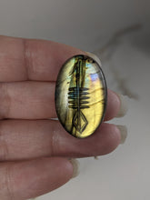 Load image into Gallery viewer, Labradorite Svefnthorn Cabochons
