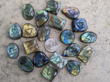 Load image into Gallery viewer, Labradorite Elemental Signs - Fire and Water
