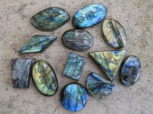 Load image into Gallery viewer, Labradorite Svefnthorn Cabochons
