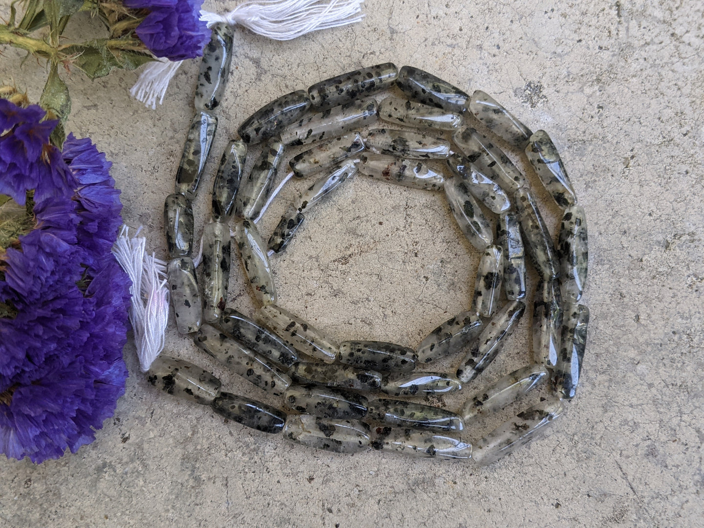 Spotted Quartz Twisted Rectangle Beads