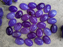 Load image into Gallery viewer, Dragon&#39;s Vein Agate Purple Oval Cabochons - 15x20
