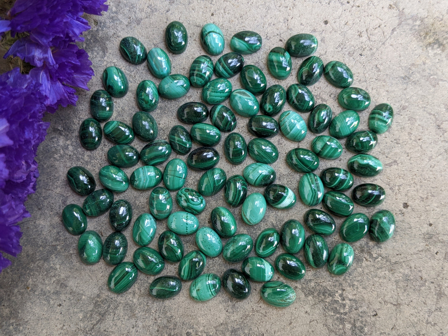 Malachite Oval Cabochons - 5x7mm