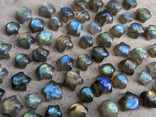 Load image into Gallery viewer, Labradorite Star Cabochons - Mini
