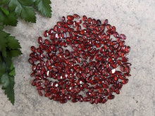 Load image into Gallery viewer, Garnet Oval Facets - 3x5mm
