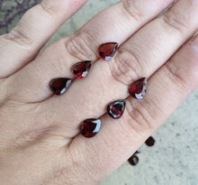 Load image into Gallery viewer, Garnet Teardrop Facets - 7x9mm
