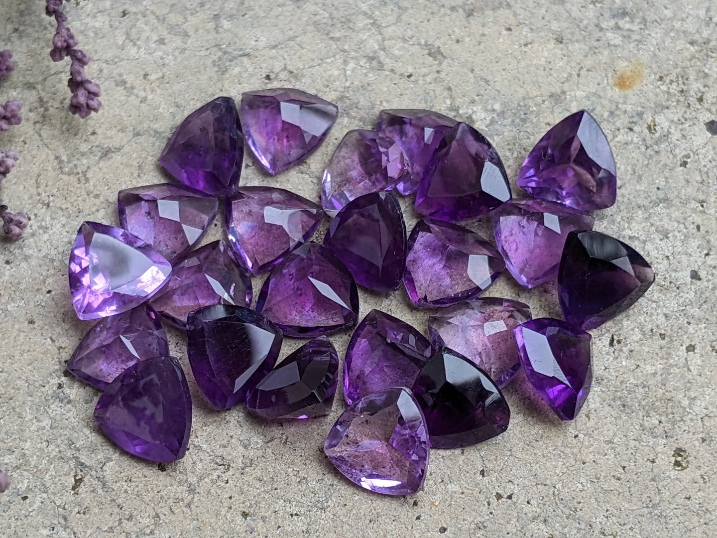 Amethyst Trillion Facets - 8mm